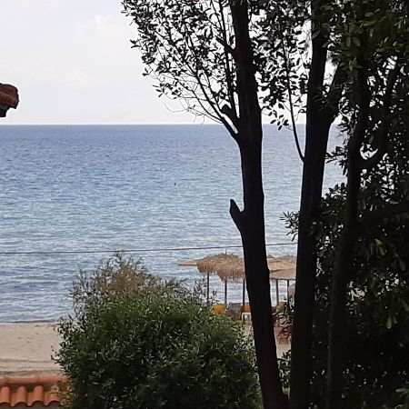 Sofia'S Pearl Beachfront Maisonette Nea Kallikrateia Luaran gambar