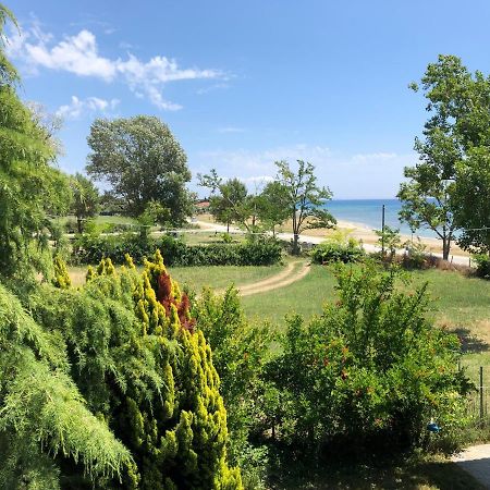 Sofia'S Pearl Beachfront Maisonette Nea Kallikrateia Luaran gambar