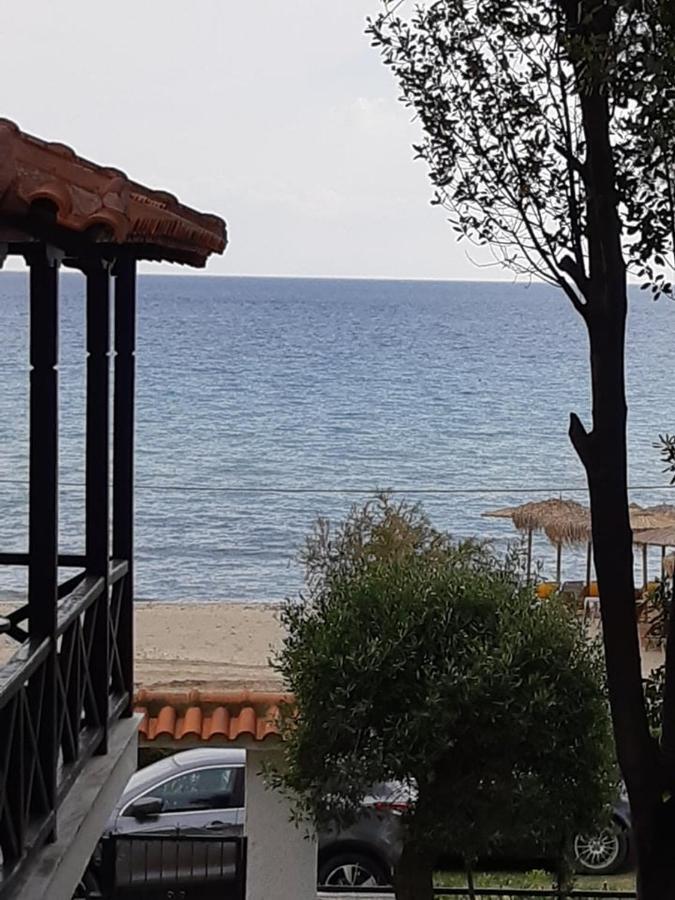 Sofia'S Pearl Beachfront Maisonette Nea Kallikrateia Luaran gambar